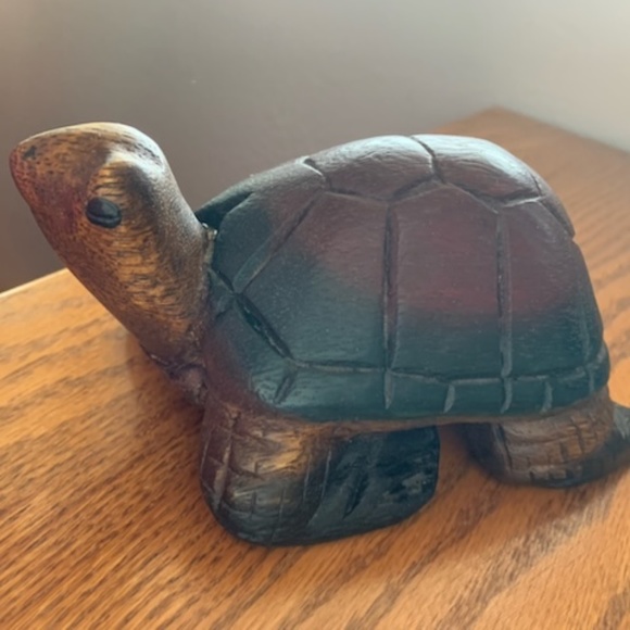 Turtle, Beautiful Wooden, great condition, sooo cute - Picture 1 of 7